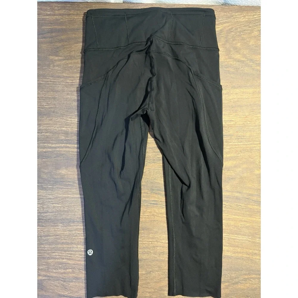 Lululemon Fast And Free Crop II Nulux 19 Inch Size 6 Leggings Black